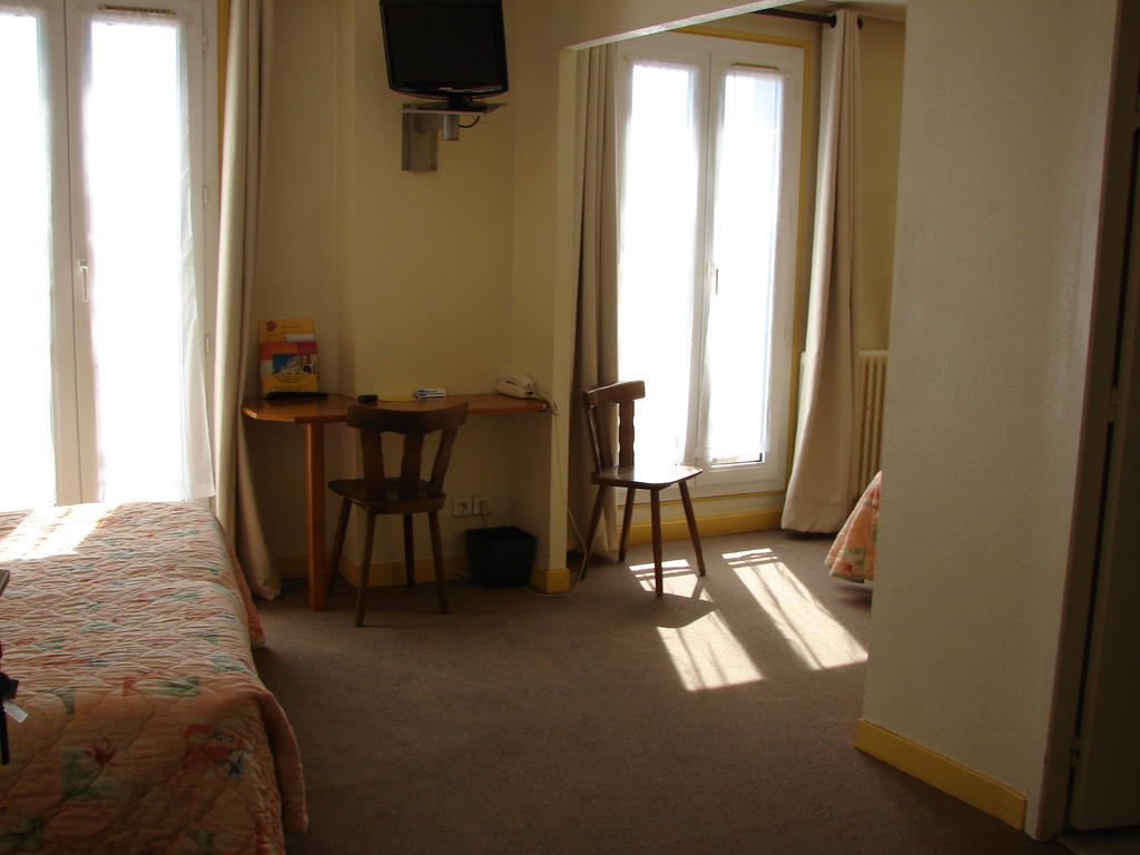 Hotel De Paris Et Des Voyageurs Valence  Extérieur photo