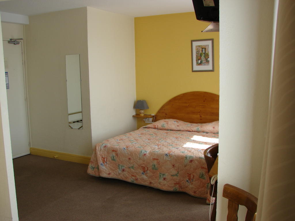 Hotel De Paris Et Des Voyageurs Valence  Extérieur photo