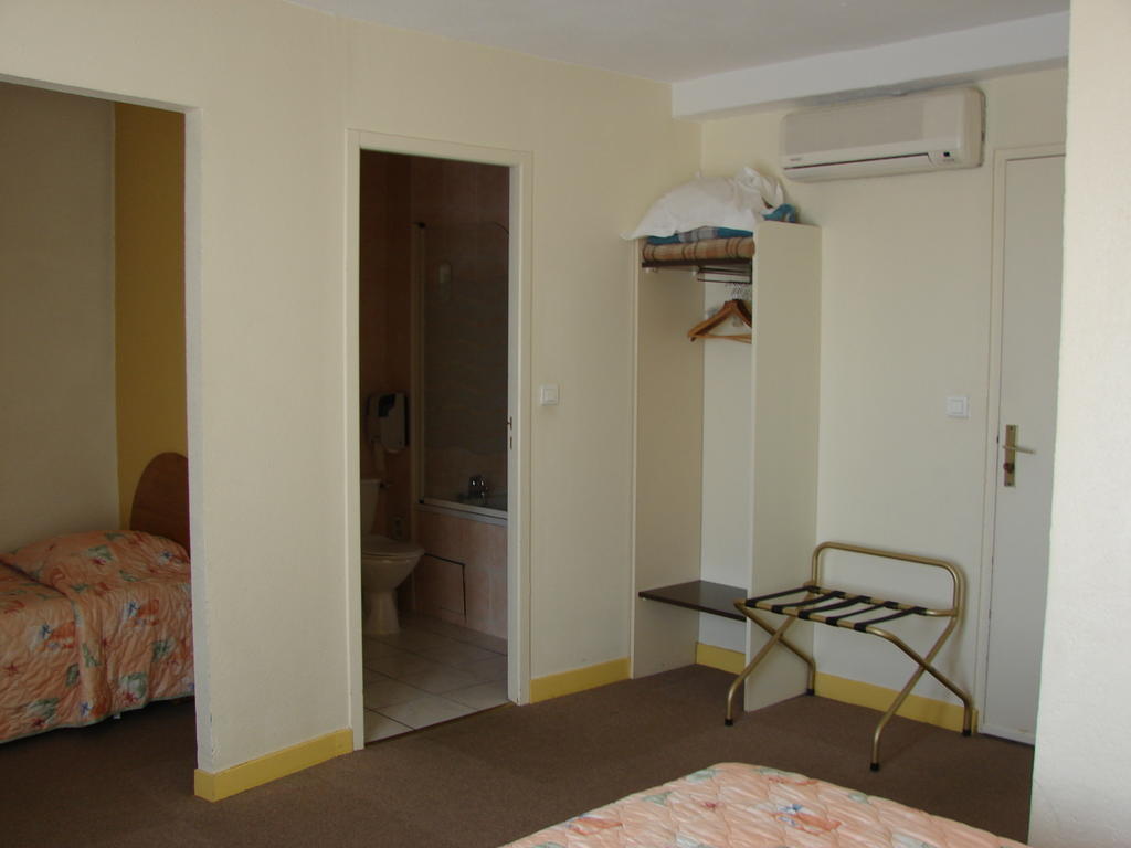 Hotel De Paris Et Des Voyageurs Valence  Extérieur photo