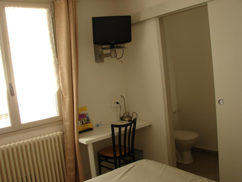 Hotel De Paris Et Des Voyageurs Valence  Extérieur photo