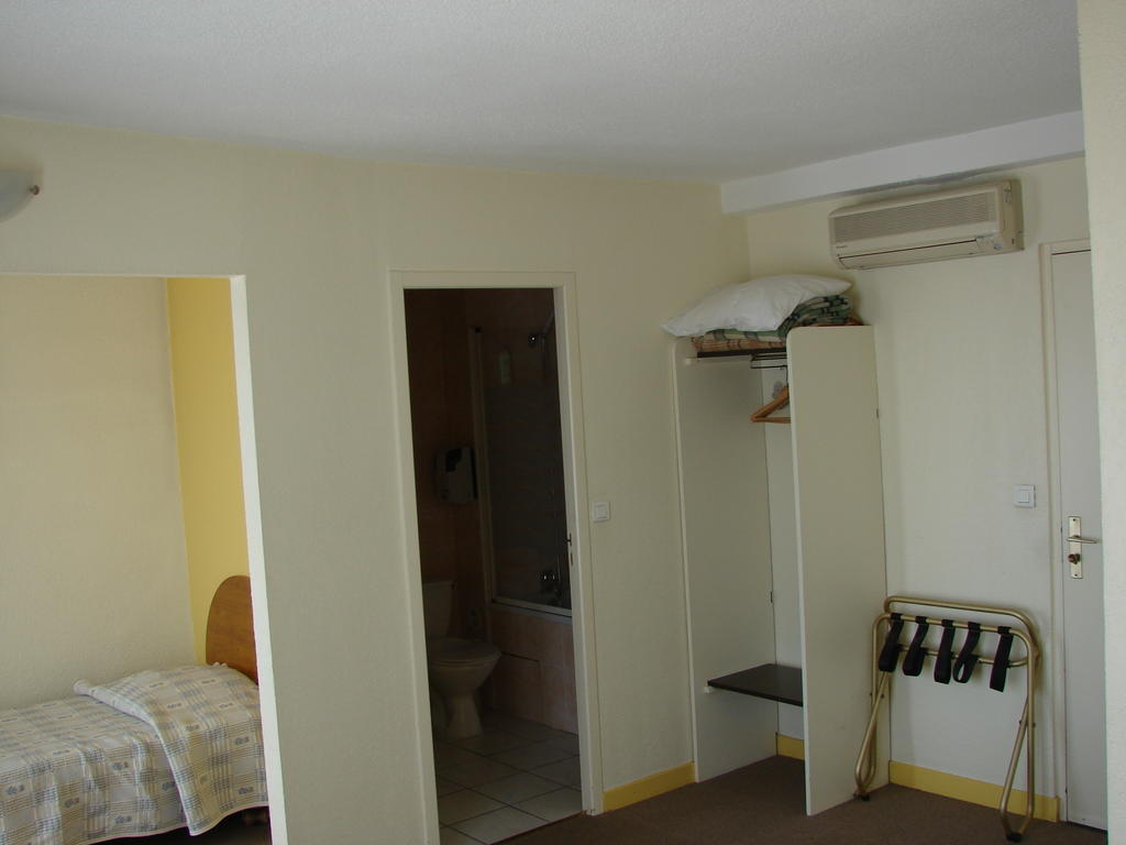 Hotel De Paris Et Des Voyageurs Valence  Extérieur photo